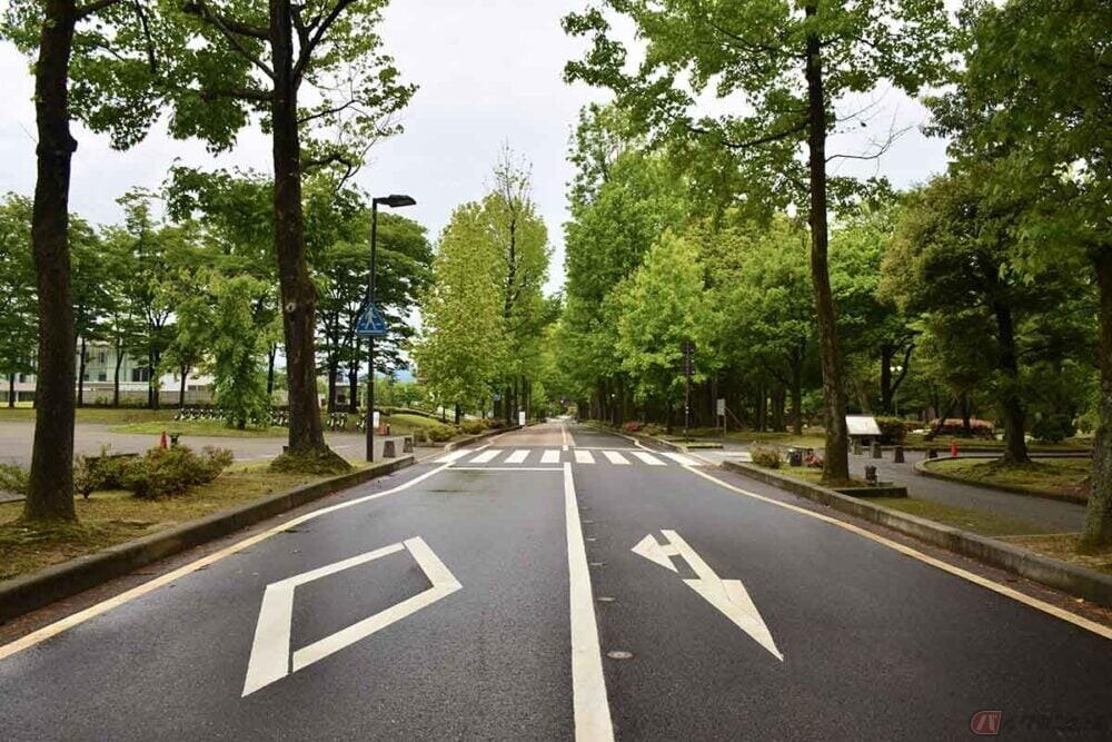 6割の人が知らない!? 道路の「ひし形マーク」の正体とは?? バイク乗りは要注意！