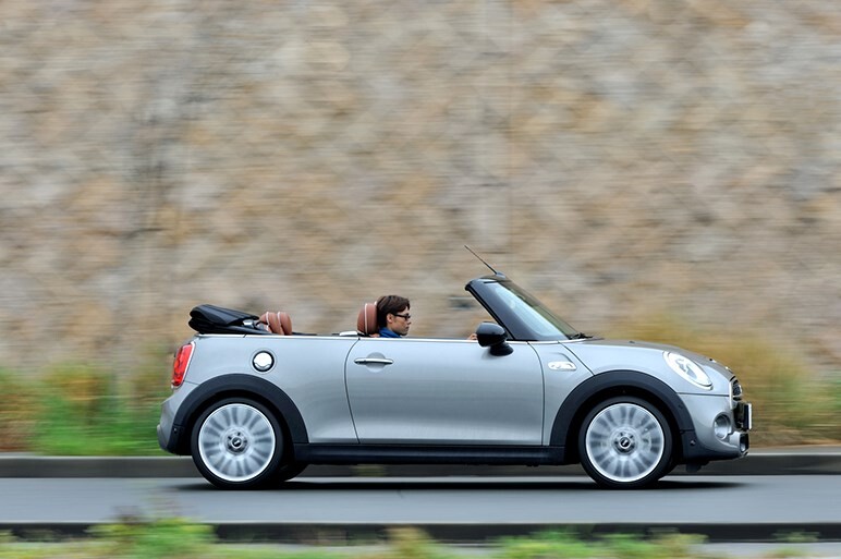 新型MINIコンバーチブル速攻インプレ。思い悩むだけの価値がある