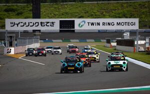 ワンメイクの新たなカタチ『MINI CHALLENGE JAPAN』が8月2日（日）富士スピードウェイで開催