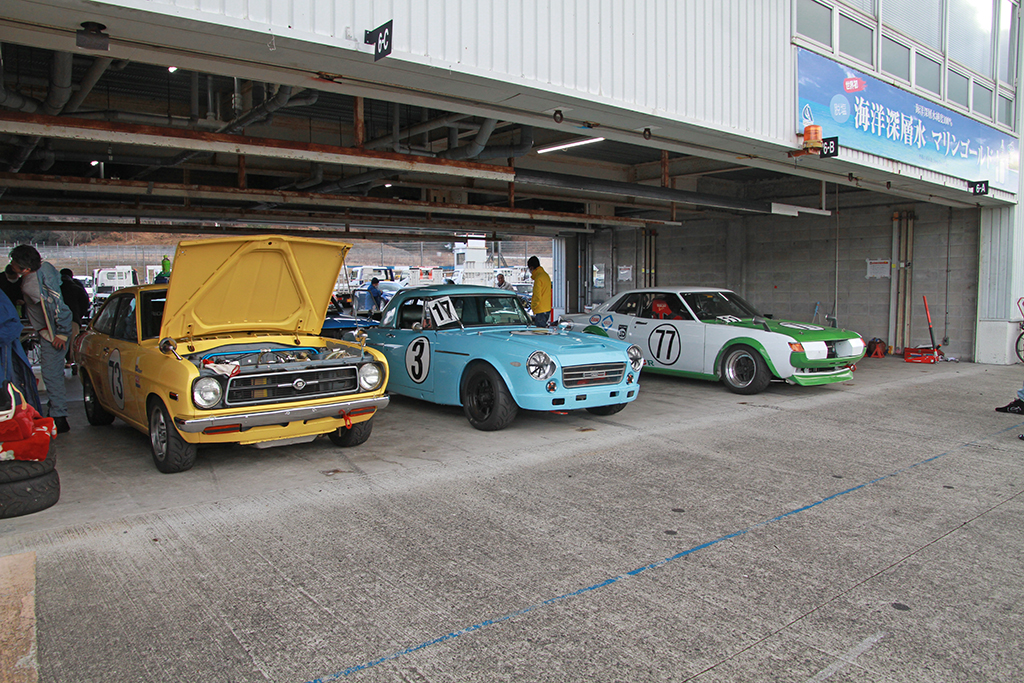 同窓会 であり 大人の運動会 愛機とサーキットを駆ける Scene In The 60 S カンレキ走行会22 外車王soken の写真 12ページ目 自動車情報サイト 新車 中古車 Carview