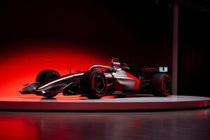 2026年F1デビューのアウディ、初のF1マシンの基本リバリーを発表。“R26コンセプト”として先行公開