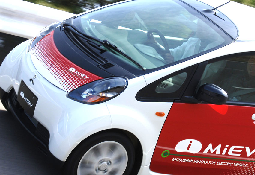 ホントにホント 世界初の量産電気自動車三菱i Miev 今年度内生産終了 ベストカーweb 自動車情報サイト 新車 中古車 Carview
