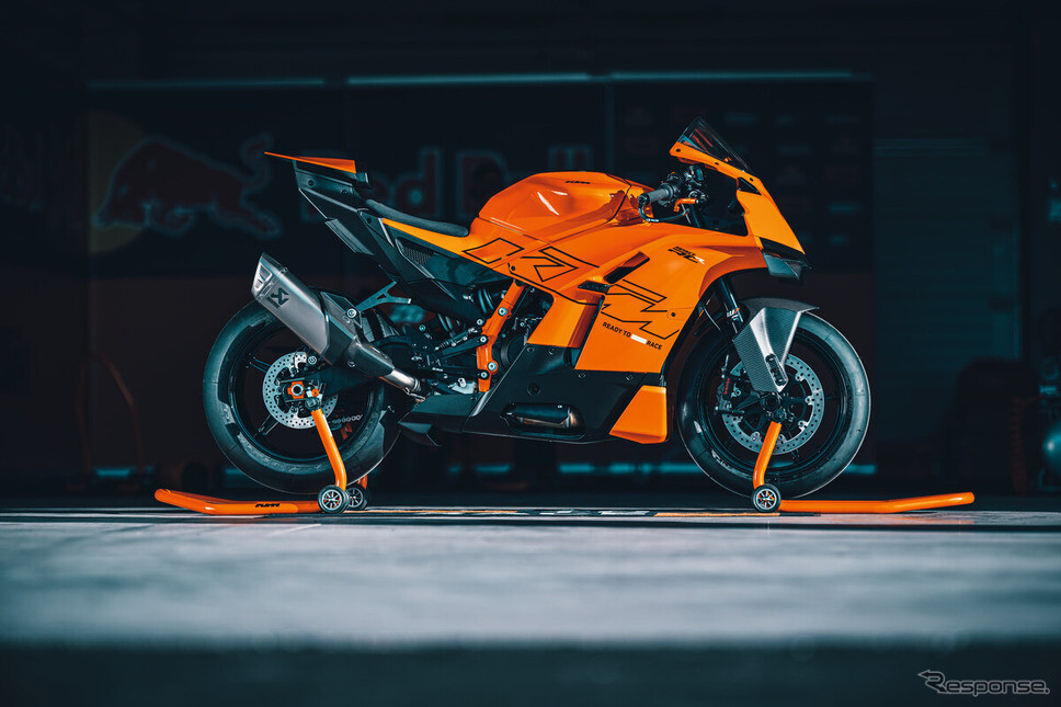 KTM、高性能スーパースポーツ『990 RC R』の2026年モデルを発表