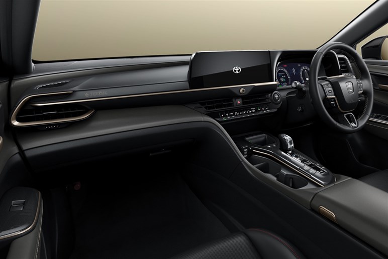 【お求めやすい価格？】クラウン スポーツに520万円の「スポーツ G」と70周年記念車「スポーツ Z THE 70th」追加