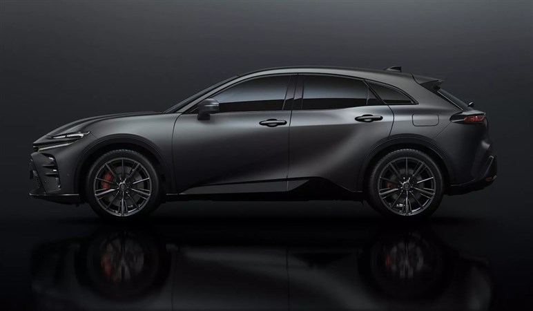 【お求めやすい価格？】クラウン スポーツに520万円の「スポーツ G」と70周年記念車「スポーツ Z THE 70th」追加