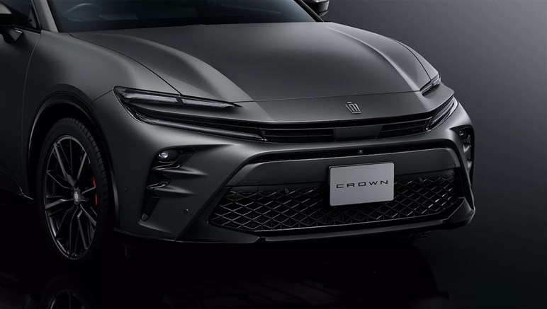 【お求めやすい価格？】クラウン スポーツに520万円の「スポーツ G」と70周年記念車「スポーツ Z THE 70th」追加