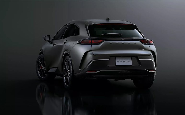 【お求めやすい価格？】クラウン スポーツに520万円の「スポーツ G」と70周年記念車「スポーツ Z THE 70th」追加