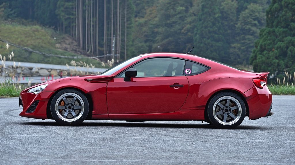 86 Brzドリフトの伝道師に聞く ドリ車メイクのツボ 足回りを煮詰めればエンジンはノーマルで十分 Web Option 自動車情報サイト 新車 中古車 Carview
