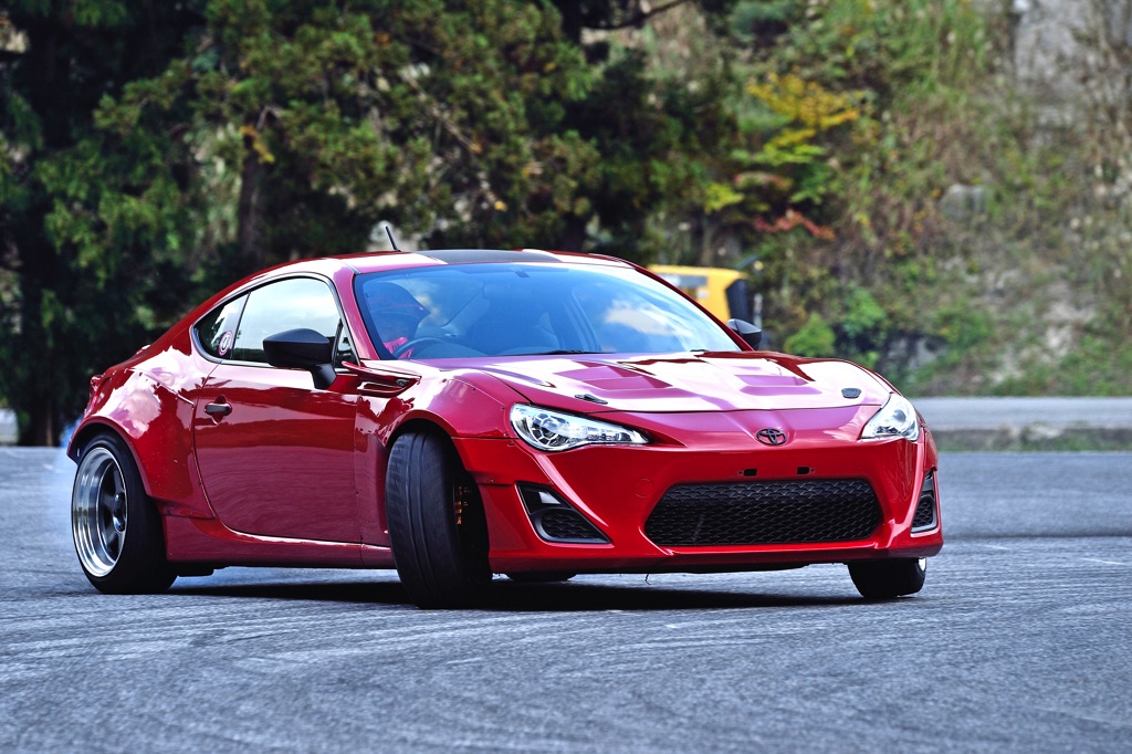 86 Brzドリフトの伝道師に聞く ドリ車メイクのツボ 足回りを煮詰めればエンジンはノーマルで十分 Web Option 自動車情報サイト 新車 中古車 Carview