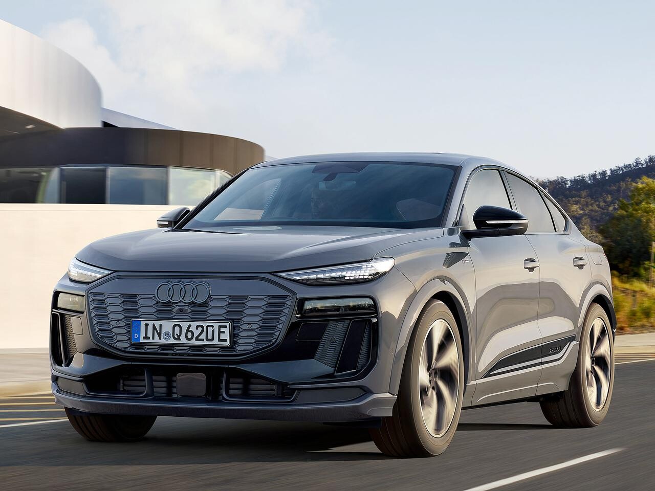 アウディがQ6 eトロン シリーズのラインナップを拡大。Q6スポーツバック eトロンを導入