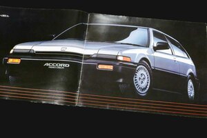 「バブル前夜の黄金のホンダ車4選」80年代中期のココロときめく懐かしの「一連のロングルーフ車」とは？【カタログは語る】
