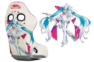 大人気「BRIDE×初音ミク」の新作バケットシートがキタ～！　「ZETA IV レーシングミク2024 Ver.」の発売を開始