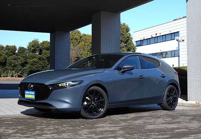 「最新モデル試乗」走りたくましく、最新スペックに進化したマツダ3。そのパワフルさの価値