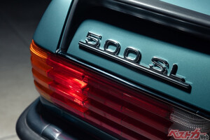 タイヤも内装も全部が当時モノ!!　43年も動態保存されてきた1982年式メルセデス・ベンツSL500がスゴい