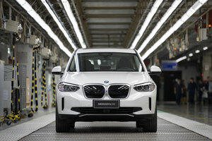 ファーストモデルは中国で！ ピュアEVの「BMW iX3」が生産をスタート