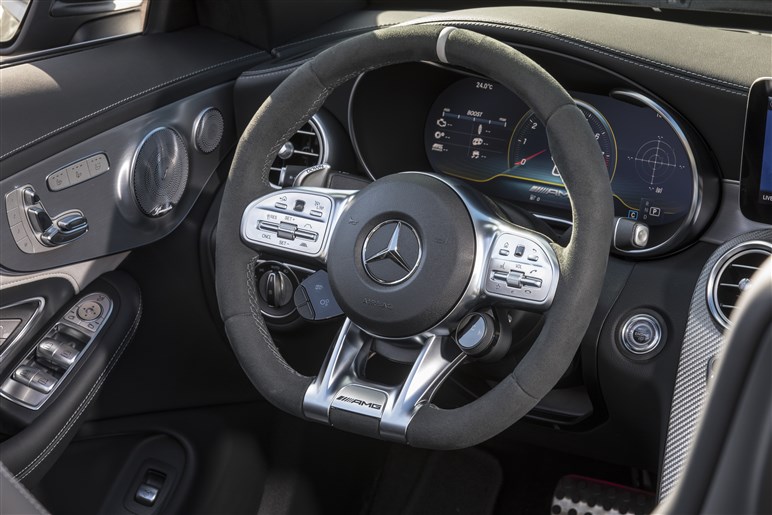 AMG C63に試乗…その前にアーマーゲーという無教養な発音はやめよう