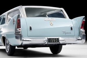 テールフィン極まるステーションワゴン！ジョーハン製プラモ「1960年型プリマス」で、その流行遅れ感に浸る【モデルカーズ】