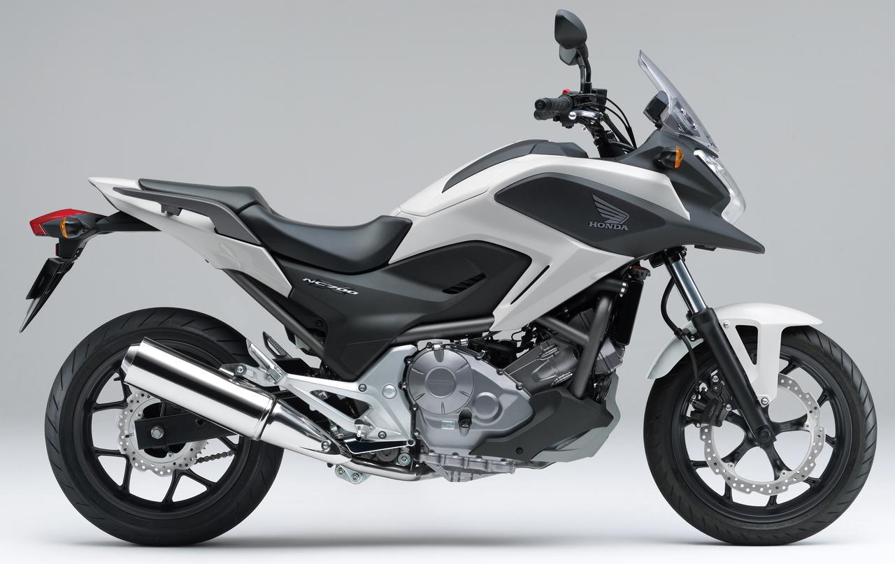 ホンダ新型 Nc750x は旅バイクとしての魅力を全方位でアップ Dctの完成度にも注目したい 太田安治の21年モデル乗り味予測 Webオートバイ 自動車情報サイト 新車 中古車 Carview
