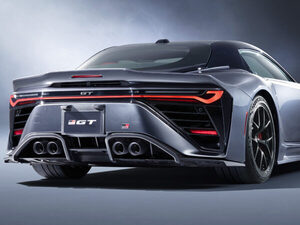 トヨタ新型スポーツカー「GR GT」登場！ LFA後継フラッグシップ、最高速度320キロ超え！