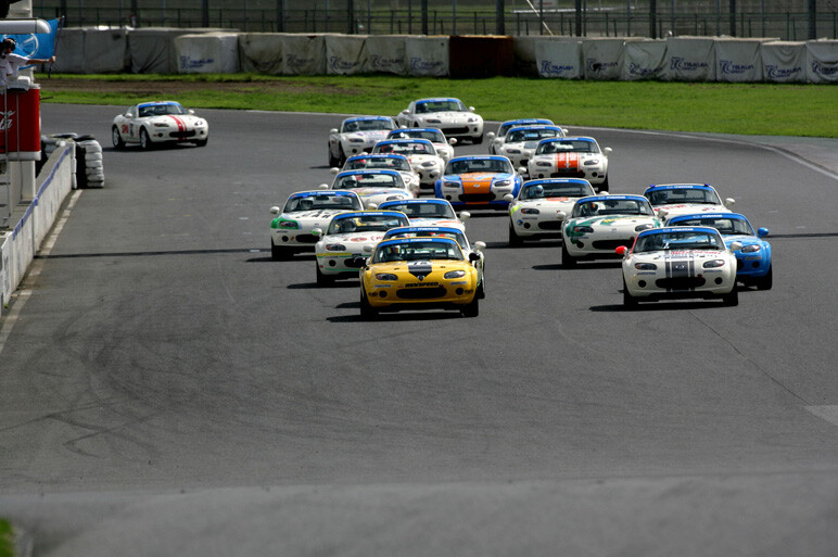 カービューロードスター 初優勝までの舞台裏！