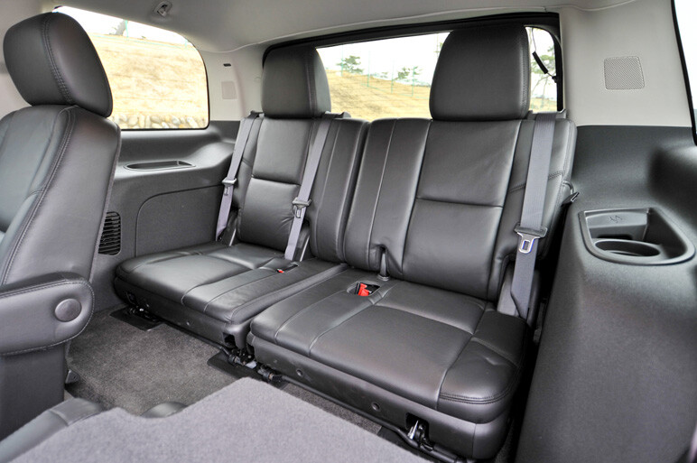 ベッカムも乗っていた！エスカレードを写真で