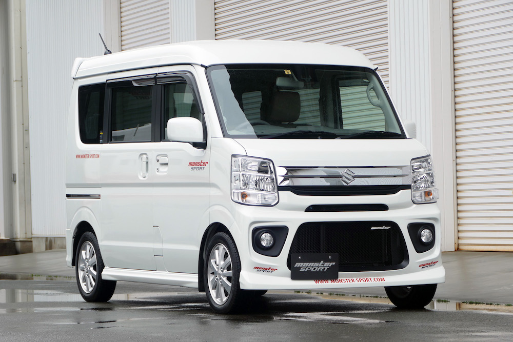 妙に走りがいいフルエアロ 軽ワゴン 異色のコンプリートカー エブリイ エアロツアラー がスポーティ過ぎた Auto Messe Web 自動車情報サイト 新車 中古車 Carview