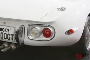 トヨタ「2000GT“オープン”」復活!? 「5ナンバーボディ」に「2リッター直6」搭載の“リアルモデル”が凄かった！ “ほぼ本物”なオリジナル車両「ロッキー2000GT オープンモデル」とは