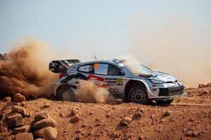 逆転王座狙うロバンペラがまずは最速。WRC王者が決まる初開催ラリー・サウジアラビアのシェイクダウンが実施