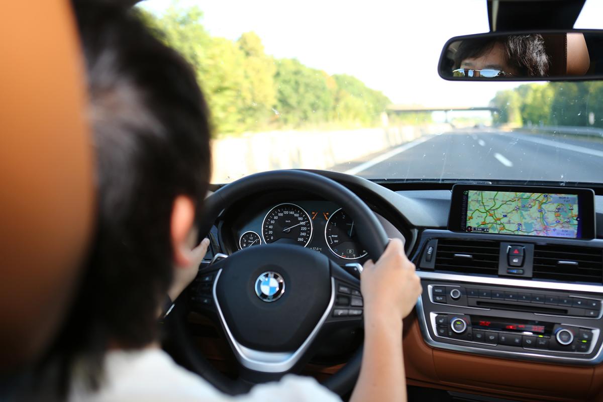 合理性がすべて 自分で運転すると 衝撃を受ける 海外の交通ルール Web Cartop 自動車情報サイト 新車 中古車 Carview