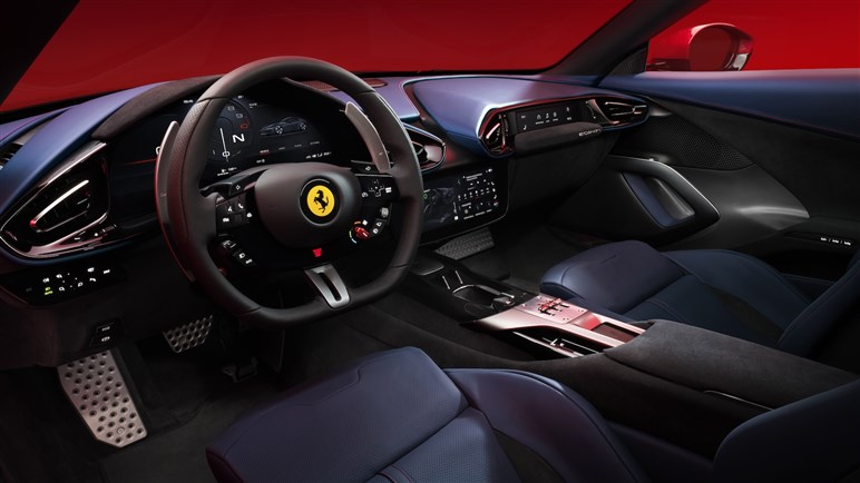 12チリンドリ日本初公開。伝統オマージュのレトロデザインにハイテク融合でV12 NAモデルの集大成に