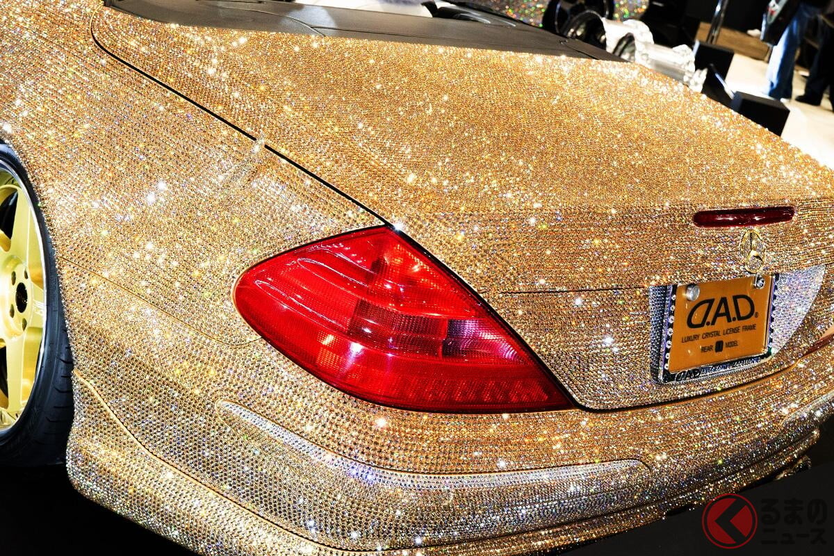 オランダ　缶バッチ　メルセデス　ベンツ　スマイル　顔　車 オランダ 缶バッチ メルセデス ベンツ スマイル 顔 車