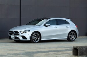 音声認識やデジタル画面が斬新なメルセデスAクラス。課題は固めの乗り味と価格