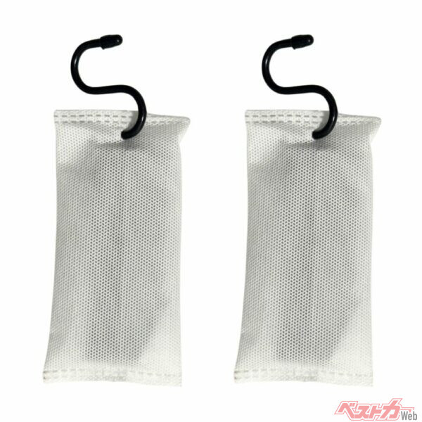 ジメジメ酷暑から車内を守るNewアイテム登場!?　完全クルマ専用の除湿剤！