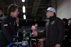 ヘリコプターで鈴鹿にやってきた岩佐歩夢。そのチャーター代は自腹……”さらに上”を目指す執念｜スーパーフォーミュラ合同テスト