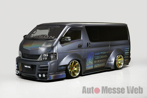 迫力のワークスフェンダーで武装した、スーパーなワンボックスカー