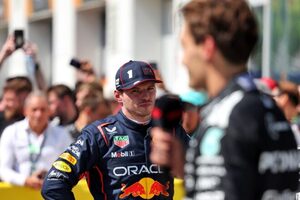 レッドブルの抗議をスチュワードが却下、ラッセルの優勝が確定。“違反を誘発する行為”は認められず