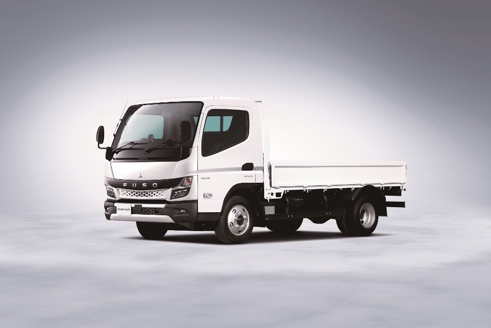 21年施行法規対応 三菱ふそう 小型トラック キャンター 改良 Autocar Japan 自動車情報サイト 新車 中古車 Carview