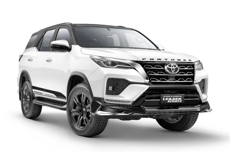 トヨタの世界戦略車「フォーチュナー」の次期型を徹底予想。ハイラックスの兄弟モデルの次世代デザインとは？