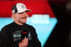 バルテリ・ボッタス、F1ラスベガスGPの結婚式で花嫁をエスコート！　ファンなら最高のおもてなし？