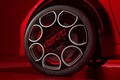 プジョーに「GTi」が帰ってきた！ 新型「E-208 GTi」がル・マンで発表【新車ニュース】