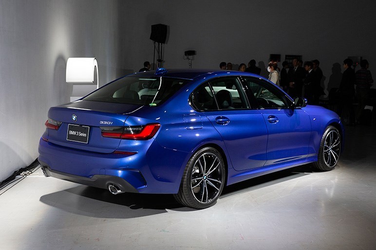 BMW 3シリーズが今年のインポートカー・オブ・ザ・イヤーに決定。ダイナミック性能や先進アシスト技術に高い評価