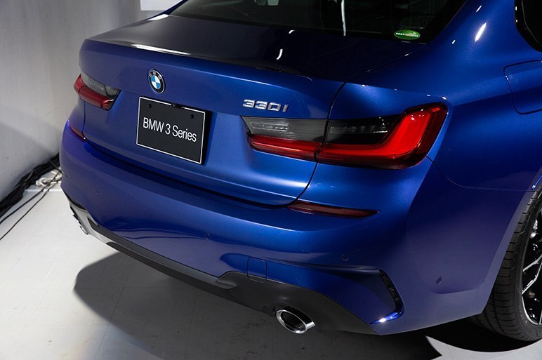 BMW 3シリーズが今年のインポートカー・オブ・ザ・イヤーに決定。ダイナミック性能や先進アシスト技術に高い評価