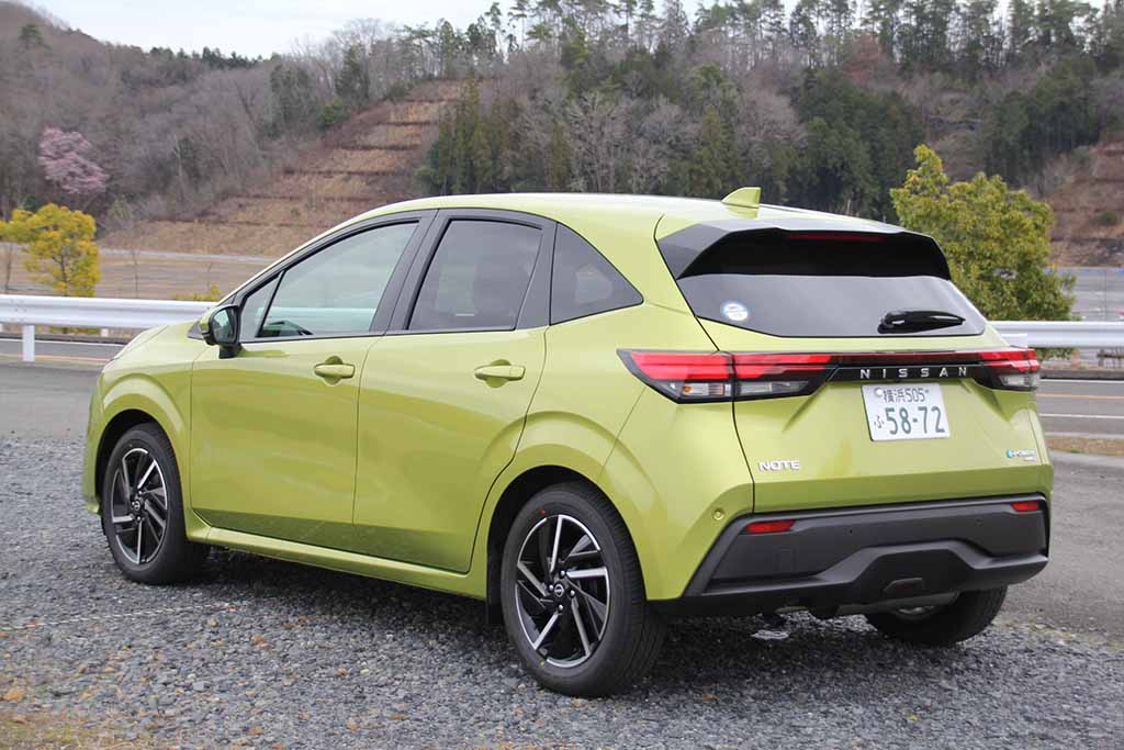 上質感がアップしたような走りの変貌ぶりにビックリ 日産ノートe Power 4wd 河口まなぶ動画試乗インプレッション Le Volant Carsmeet Web 自動車情報サイト 新車 中古車 Carview