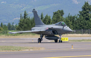 中国のネット工作は戦闘機輸出市場でも暗躍？ 被害を受けたフランスが激怒した巧妙なネガキャン方法とは