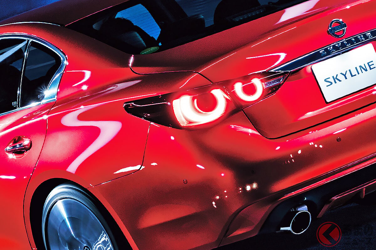 日産が「“新”スカイライン」をJMSで初公開へ！ 超パワフルな「400馬力超え」V6ターボのFRセダンに特別なモデルが登場！ 現行V37型“ファイナル”を予感させる限定車「400R“リミテッド”」に注目！