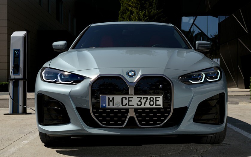 BMW i4にエントリーモデル「i4 eドライブ35 Mスポーツ」追加　オンラインストア限定販売　698万円