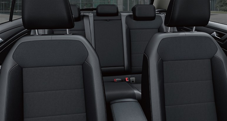 【ほぼこうなる!?】VWのベストセラーSUV「Tロック」の新型は数ヶ月以内に発表。最終予想デザインがコチラ