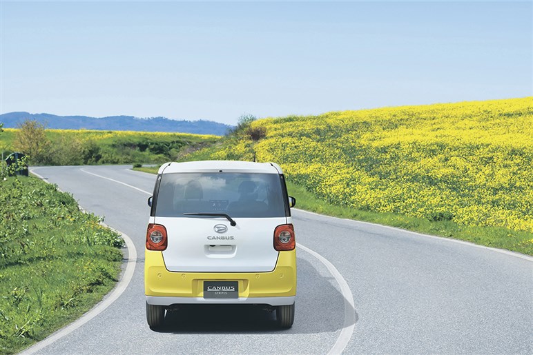【永遠のテーマ】軽自動車の「スーパーハイトワゴン」と「ハイトワゴン」、本当はどちらを選べばいいのでしょうか？