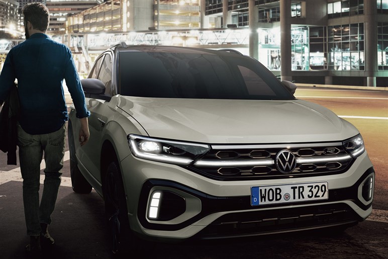 【ほぼこうなる!?】VWのベストセラーSUV「Tロック」の新型は数ヶ月以内に発表。最終予想デザインがコチラ