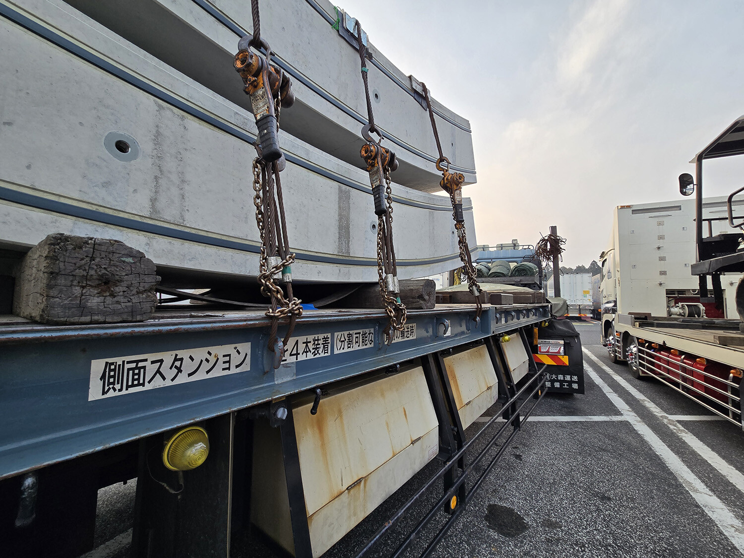 車高が変わるトラックに全長が伸びたり縮んだりするトラック！　激レアトラックが面白れ～!!